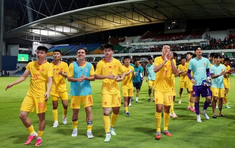 leyu小组-2对手均没赢 国足险胜新加坡获3.25分 FIFA排名升至第92+亚洲第13|泰国队|塞尔吉尼奥|中国男足|谢文能|黄嘉辉_新浪体育_新浪新闻